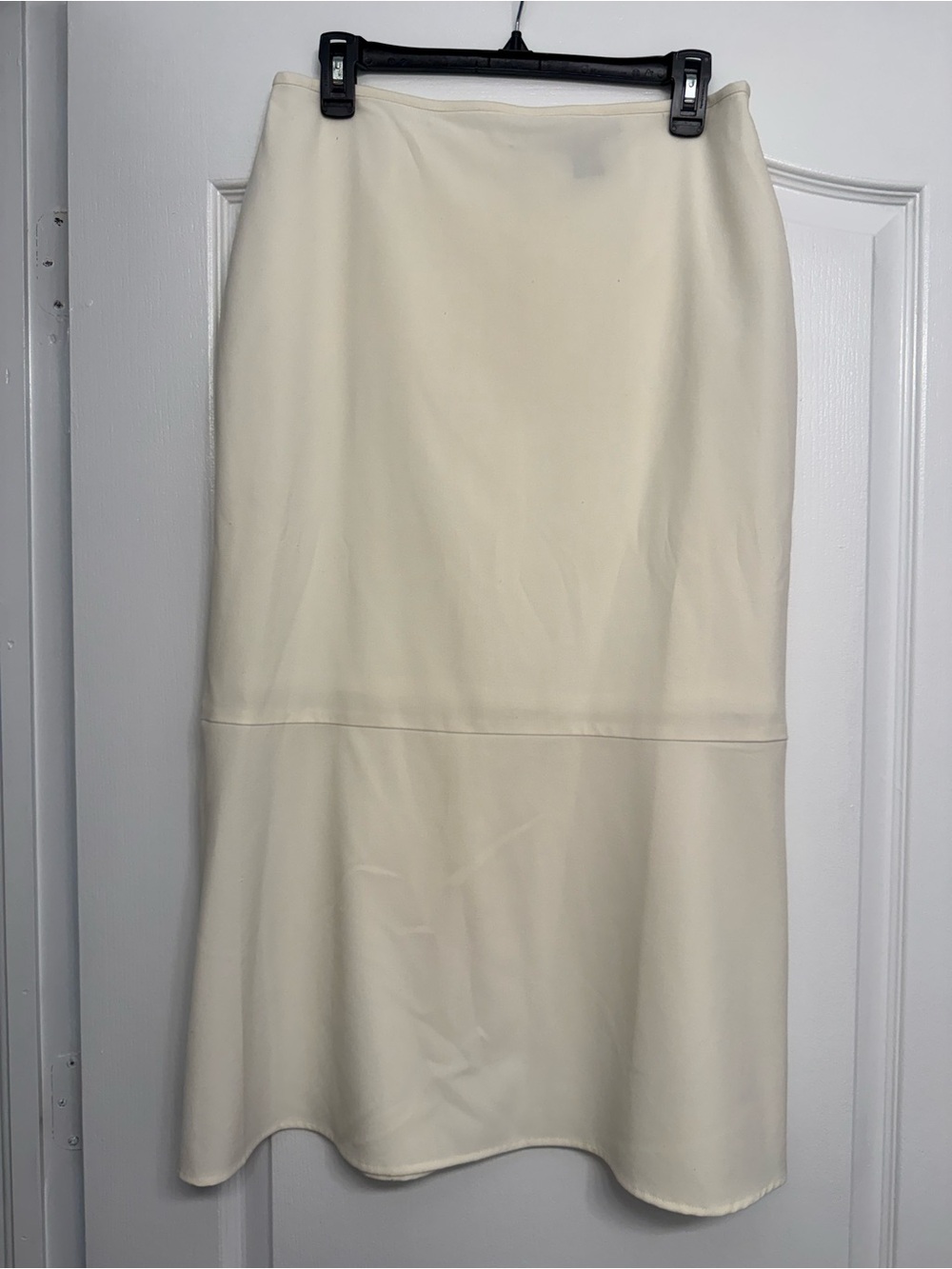 Larry Levine Stretch Ivory Midi Skirt Size 8 Flared Career Classic